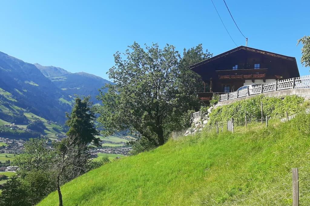 Alpine Cottage With Exceptional View Mayrhofen Luaran gambar