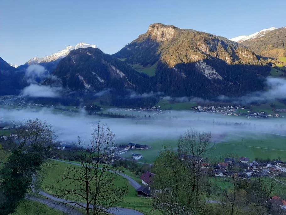 Alpine Cottage With Exceptional View Mayrhofen Luaran gambar